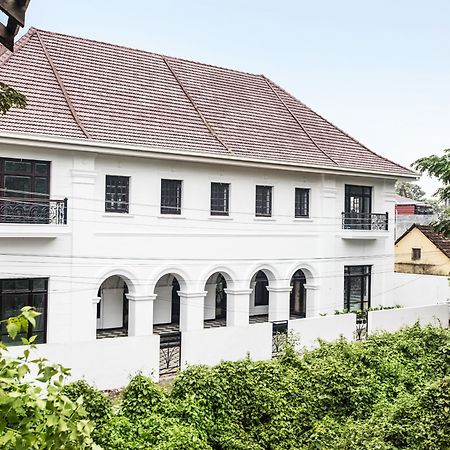 Hotel Alpha Old Court House à Kochi Extérieur photo